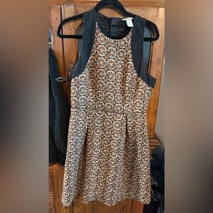 H&M Brocade Patterned Sleeveless Dress with Black Accents